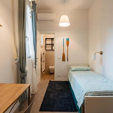 Blu's House In Apartment Florence